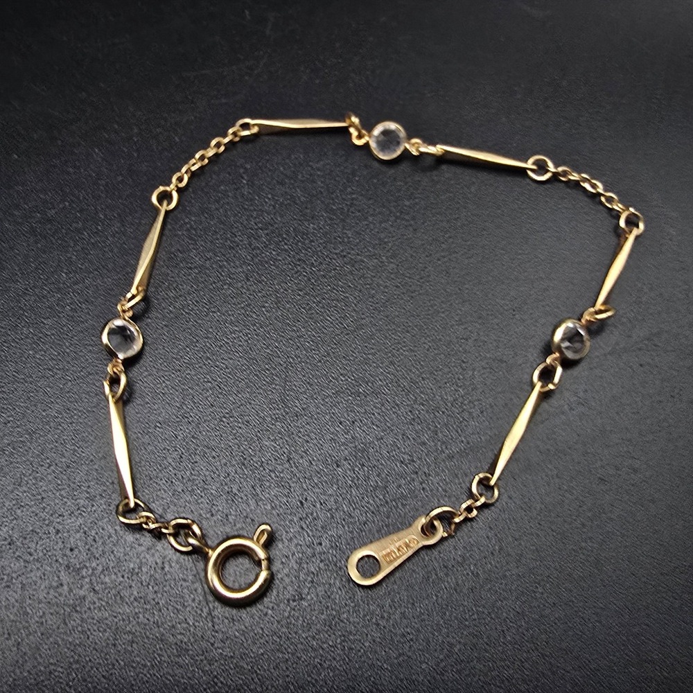 Avon Bezel Set Rhinestone Bracelet Gold Tone Dainty Costume Jewelry
